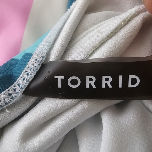 Torrid Wireless Triangle One Piece Swimsuit Palm Spring Stripe Sz M(0) ,Resort - Picture 10 of 11